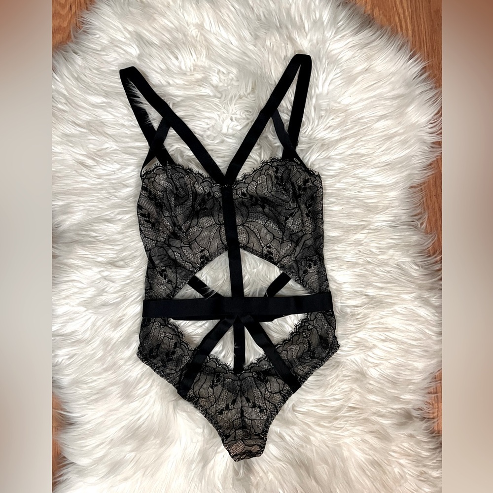 Victoria’s Secret Black Lace Teddy Corset Bodysuit Lingerie NWOT
